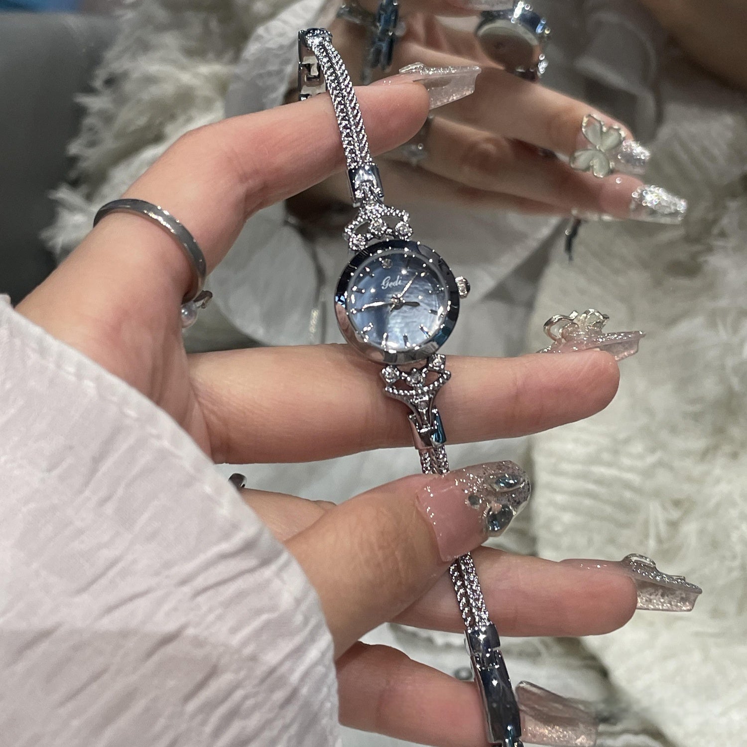 Stylish And Minimalist Alloy Womens Watch